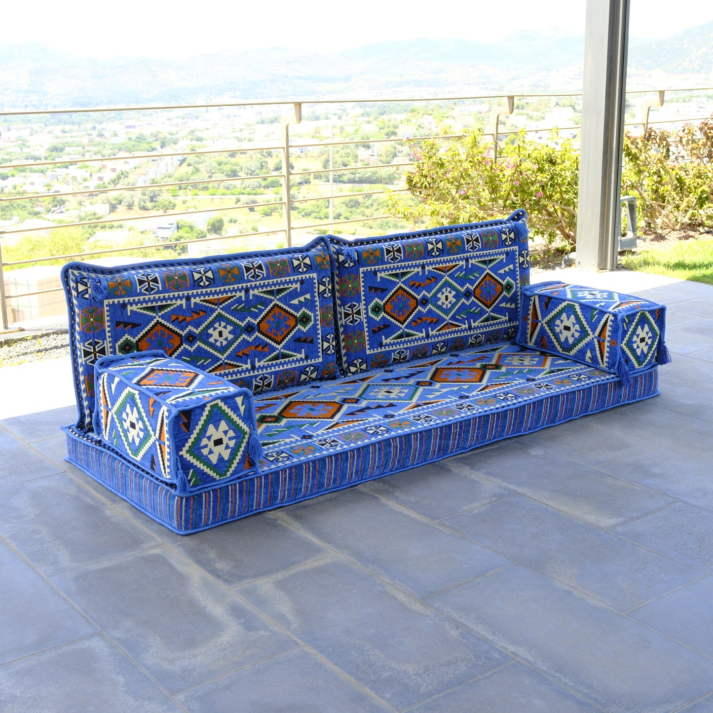 Arabic Style Majlis Floor Sofa – Traditional Low Seating Design