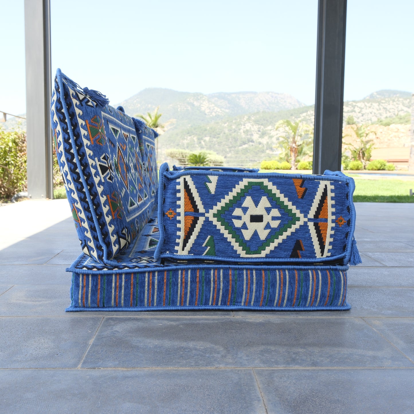 Arabic Style Majlis Floor Sofa – Traditional Low Seating Design