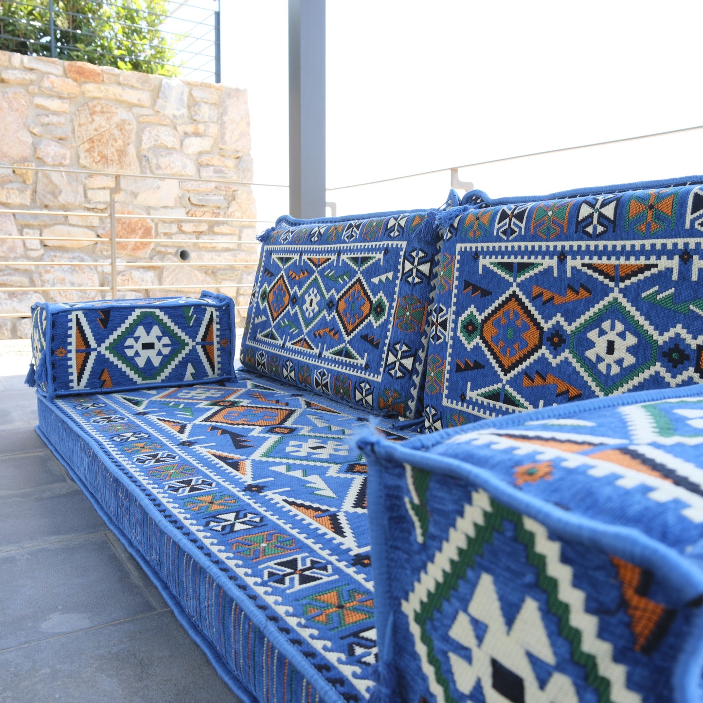 Arabic Style Majlis Floor Sofa – Traditional Low Seating Design