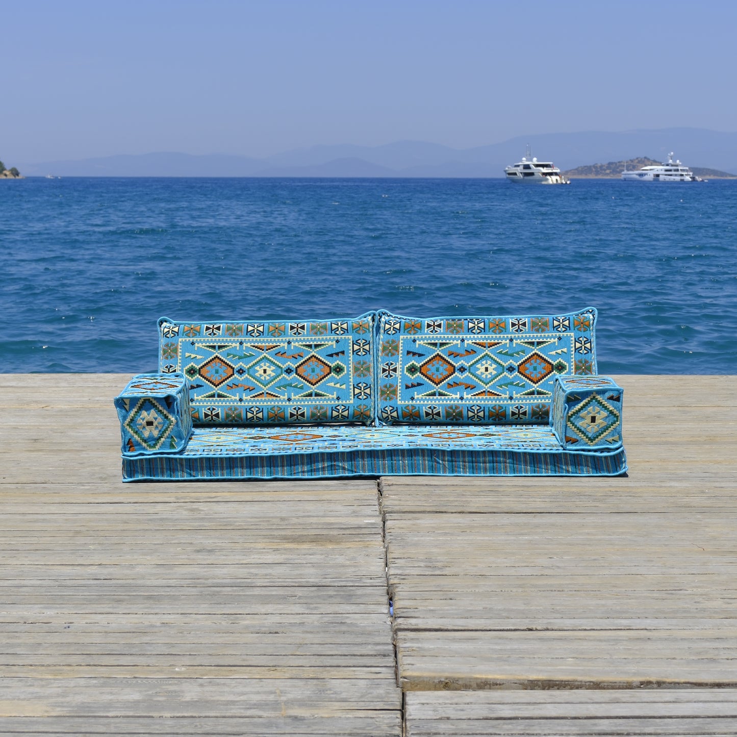 Arabic Style Majlis Floor Sofa – Traditional Low Seating Design